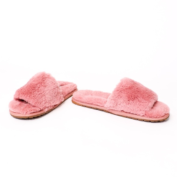 NEW Plush Slide Slippers in Mauve - Perfect for Gifts - Picture 3 of 3